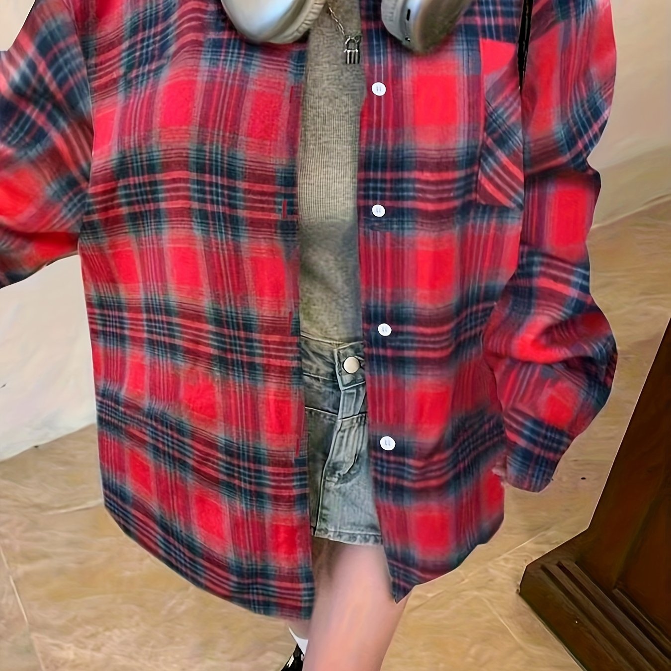 Women's Plaid Polyester Long Sleeve Shirt with Polo Collar and Casual Pocket