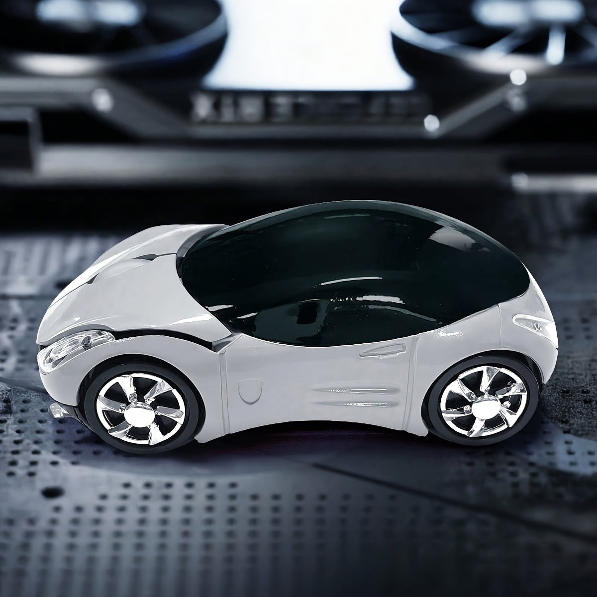 Беспроводная игровая мышь в форме автомобиля с USB 2.4G приемником, бесшумный эргономичный дизайн, регулируемая поддержка запястья, розовая с черными колесами, работающая от батареек, не перезаряжаемая.