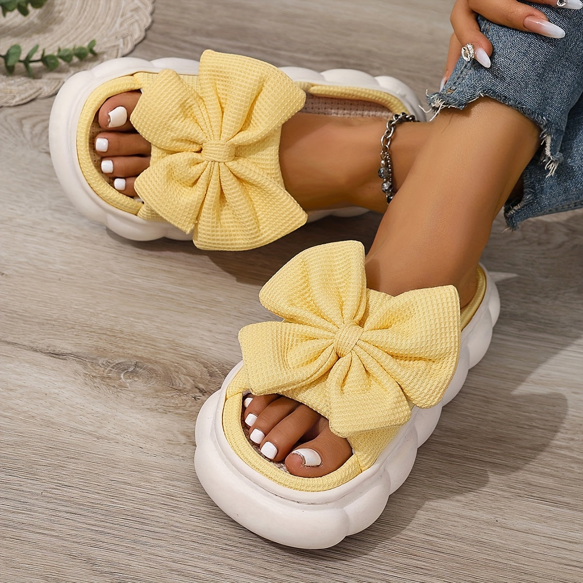 Women's Slippers Breathable Non-Slip Indoor Shoes Soft Thick Sole