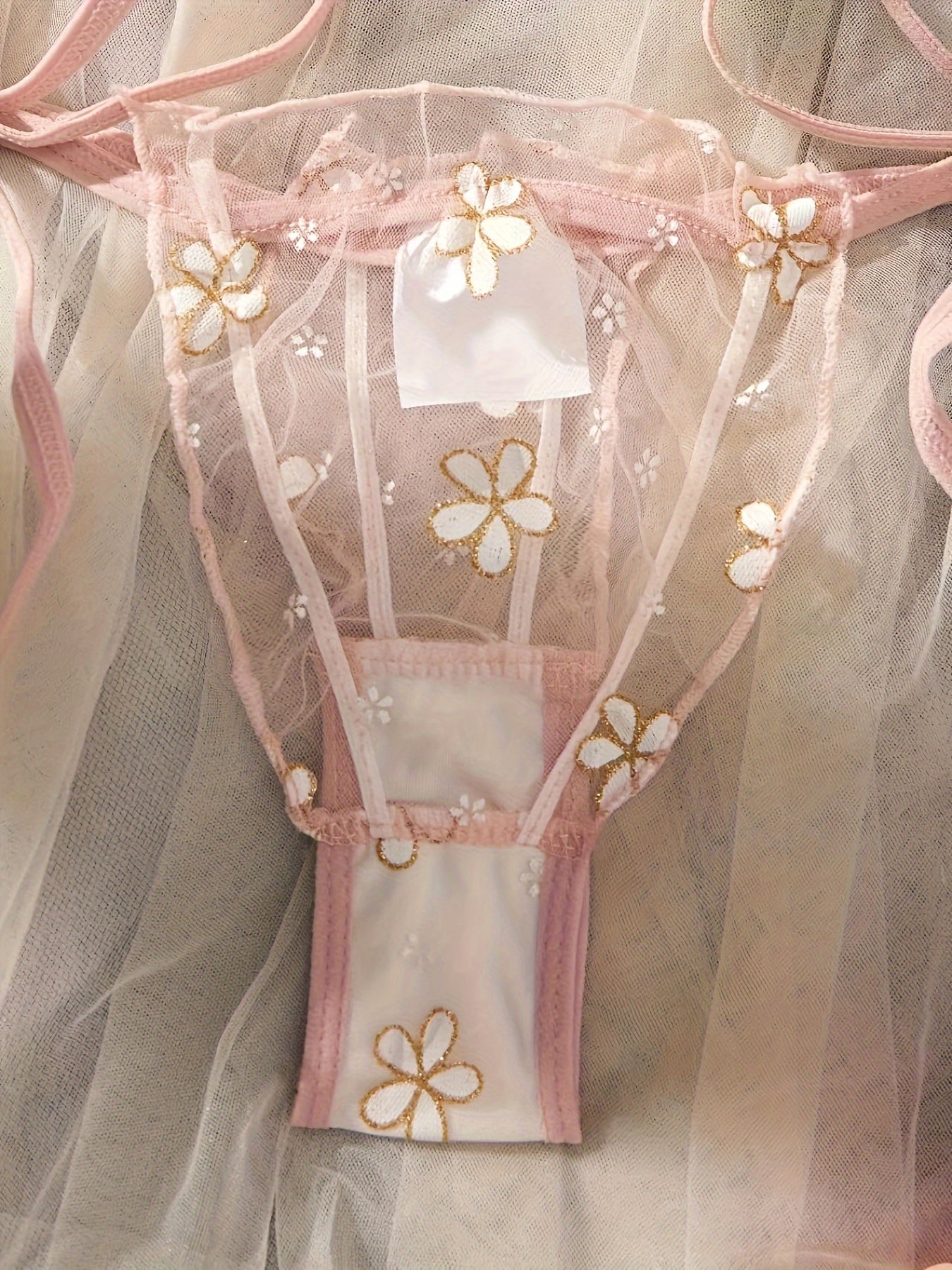 Ayollar uchun jozibali ichki kiyim