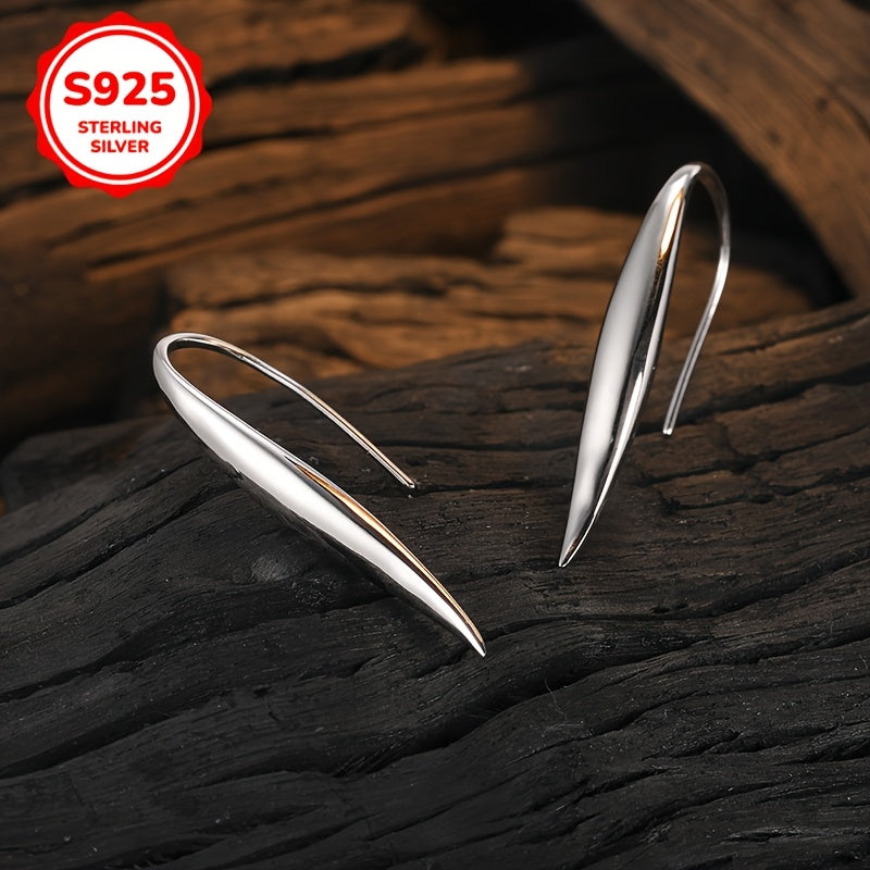 Ayollar uchun maxsus, zamonaviy va nafis egri tutqichli sirg'alar, har kuni kiyish va sovg'a berish uchun mukammal - 925 sterling kumushdan tayyorlangan