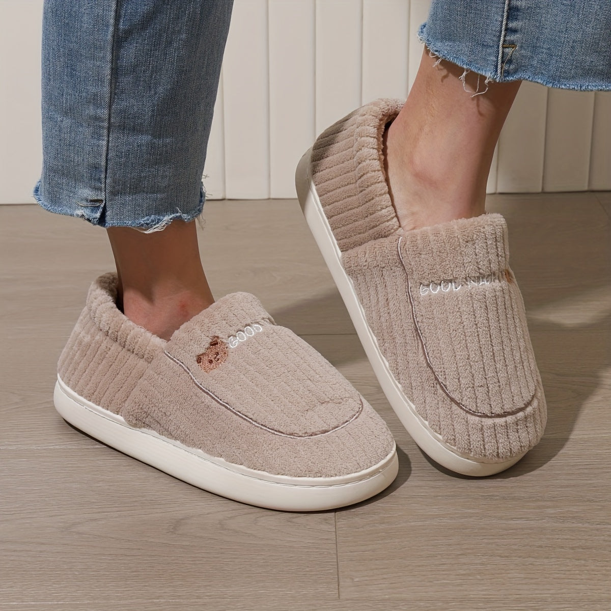 Women's Cartoon Bear Print Cozy Indoor Slippers Soft Fabric TPR Sole