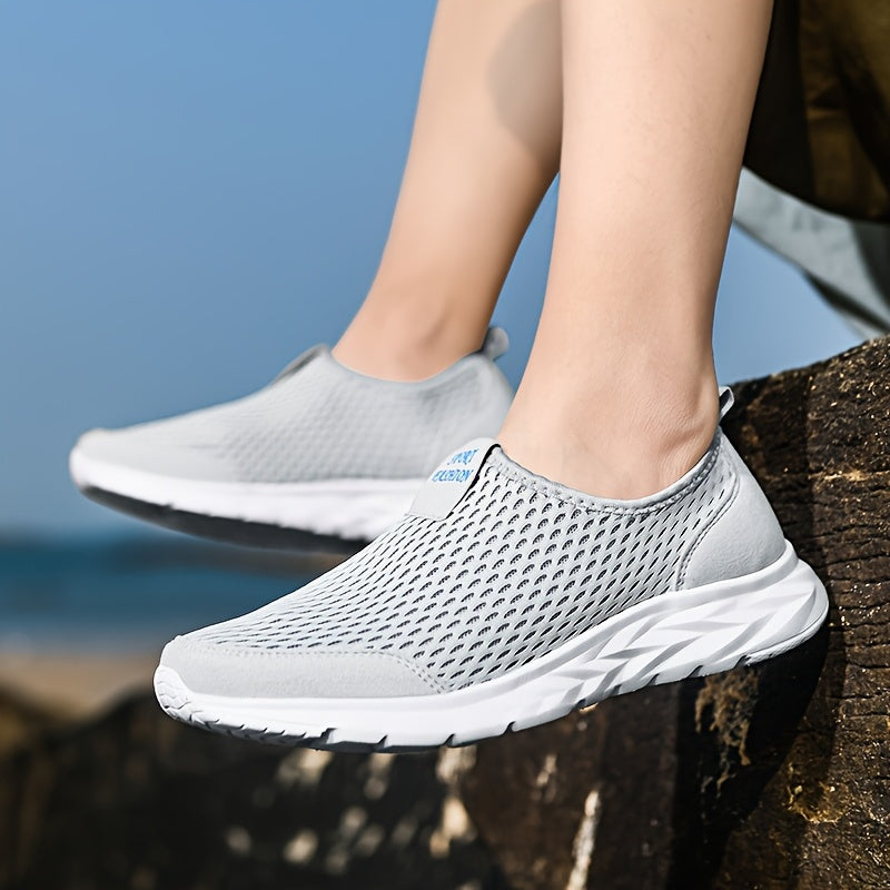 Men's Breathable Knit Sneakers with Non-Slip Sole and Comfort Inner Lining for All-Season Outdoor Casual Wear
