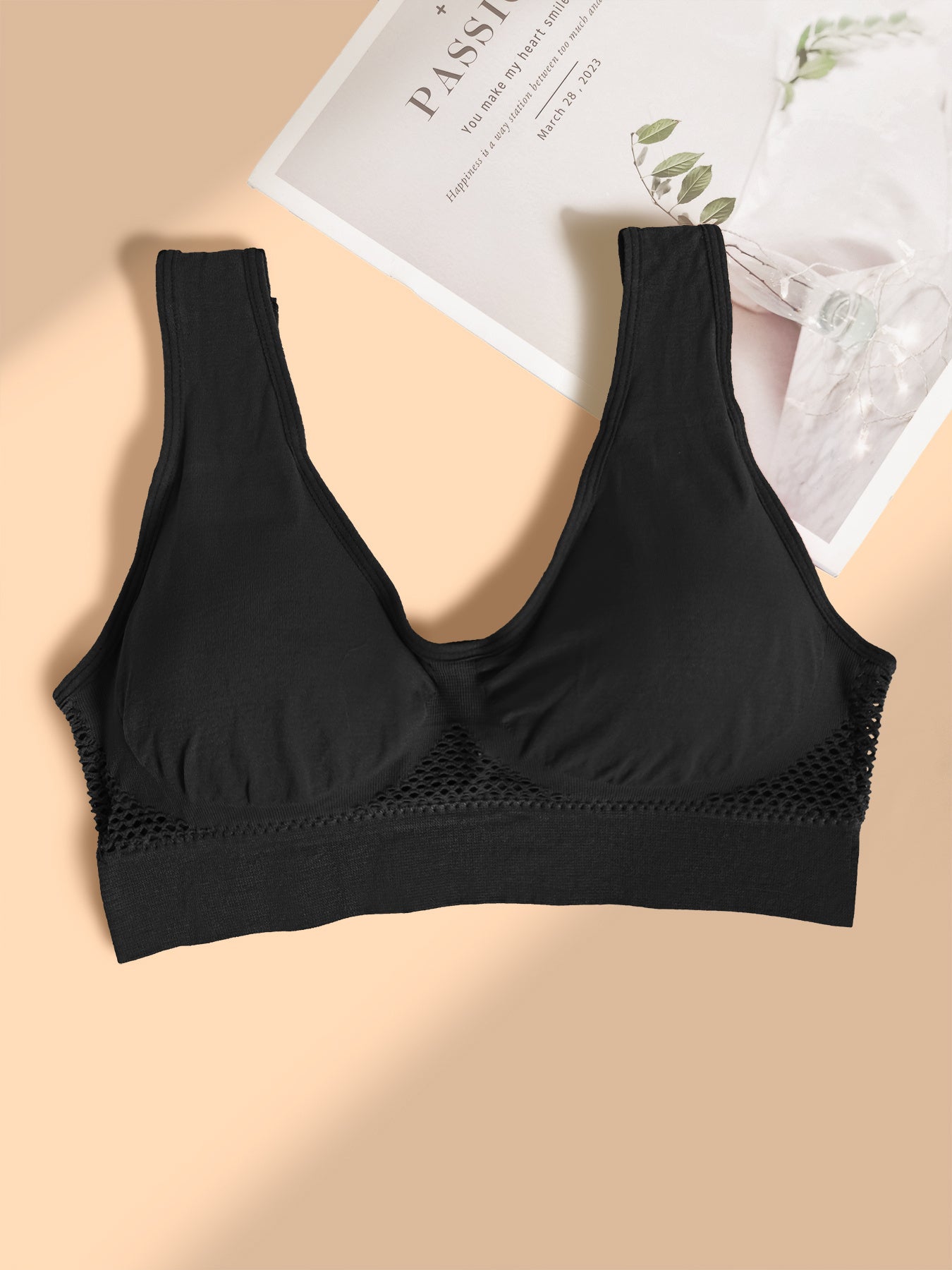 Plus Size Sports Bras Seamless Wireless Padded Mesh for Yoga Fitness Running Black White Purple 3 Pack