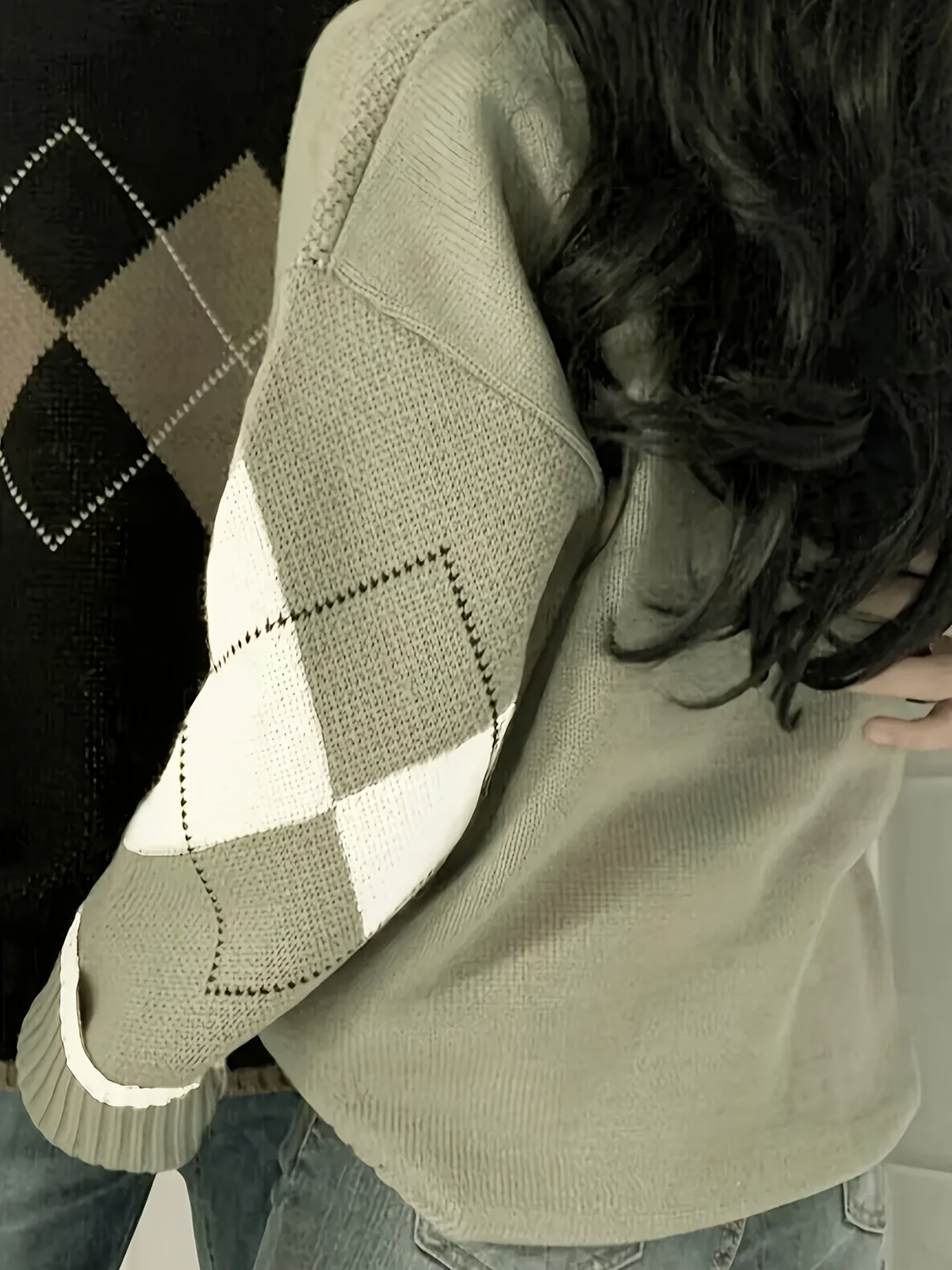 Plus Size Women's Oversized Crew Neck Sweater Geometric Check Beige White