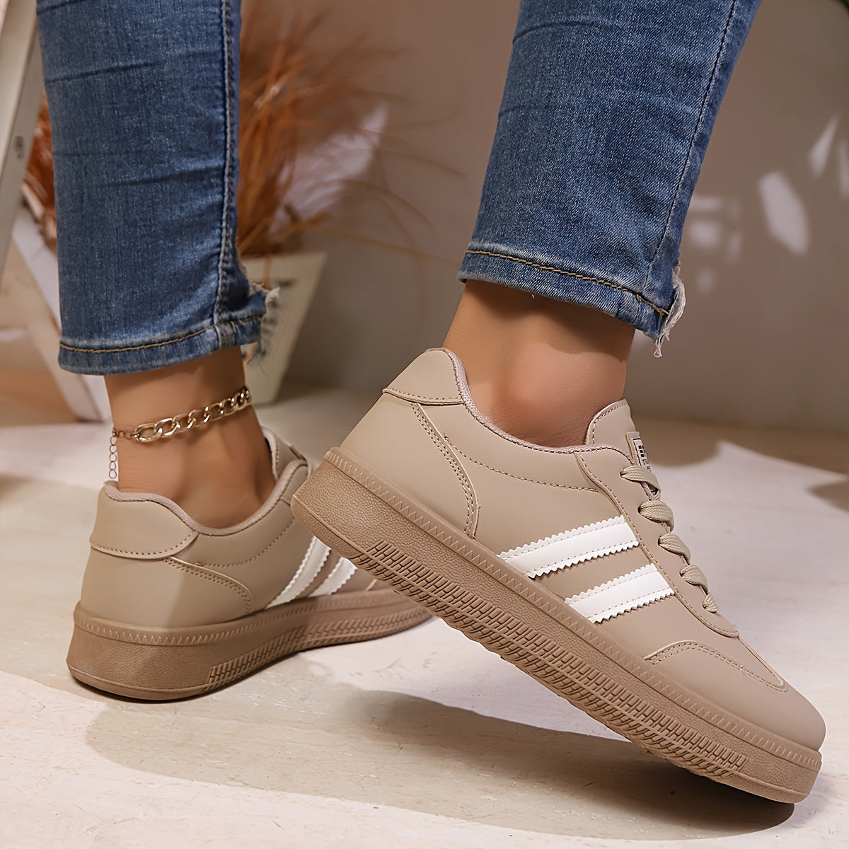 Women's Casual Sneakers Lightweight Lace-Up Shoes Anti-Slip PVC Sole