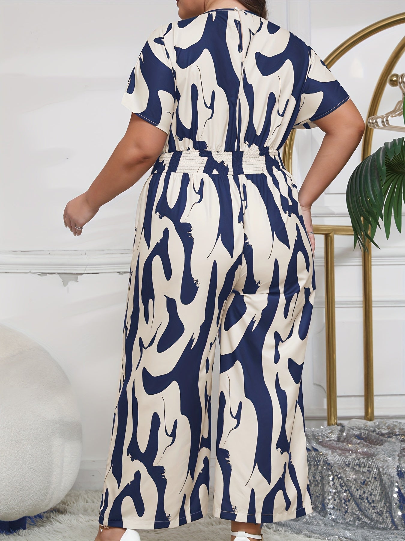 Plus Size Women's V-Neck Jumpsuit Abstract Print Short Sleeve H-Line