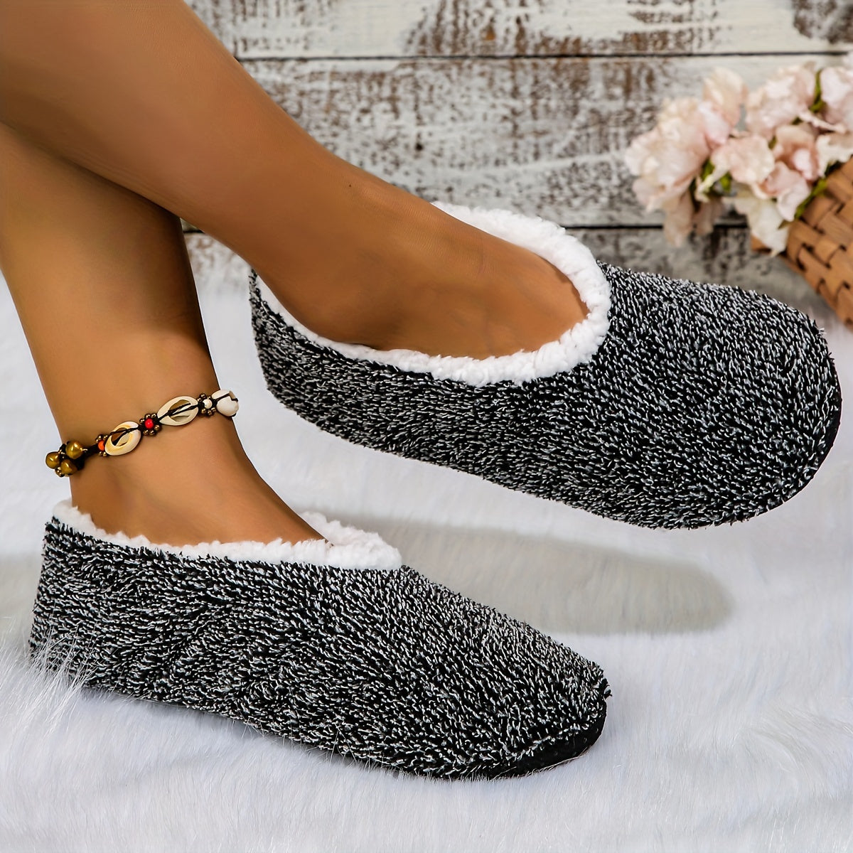 Ayollar uchun fleece bilan qoplangan ichki shlyapki, sirpanmaydigan, yumshoq va qulay