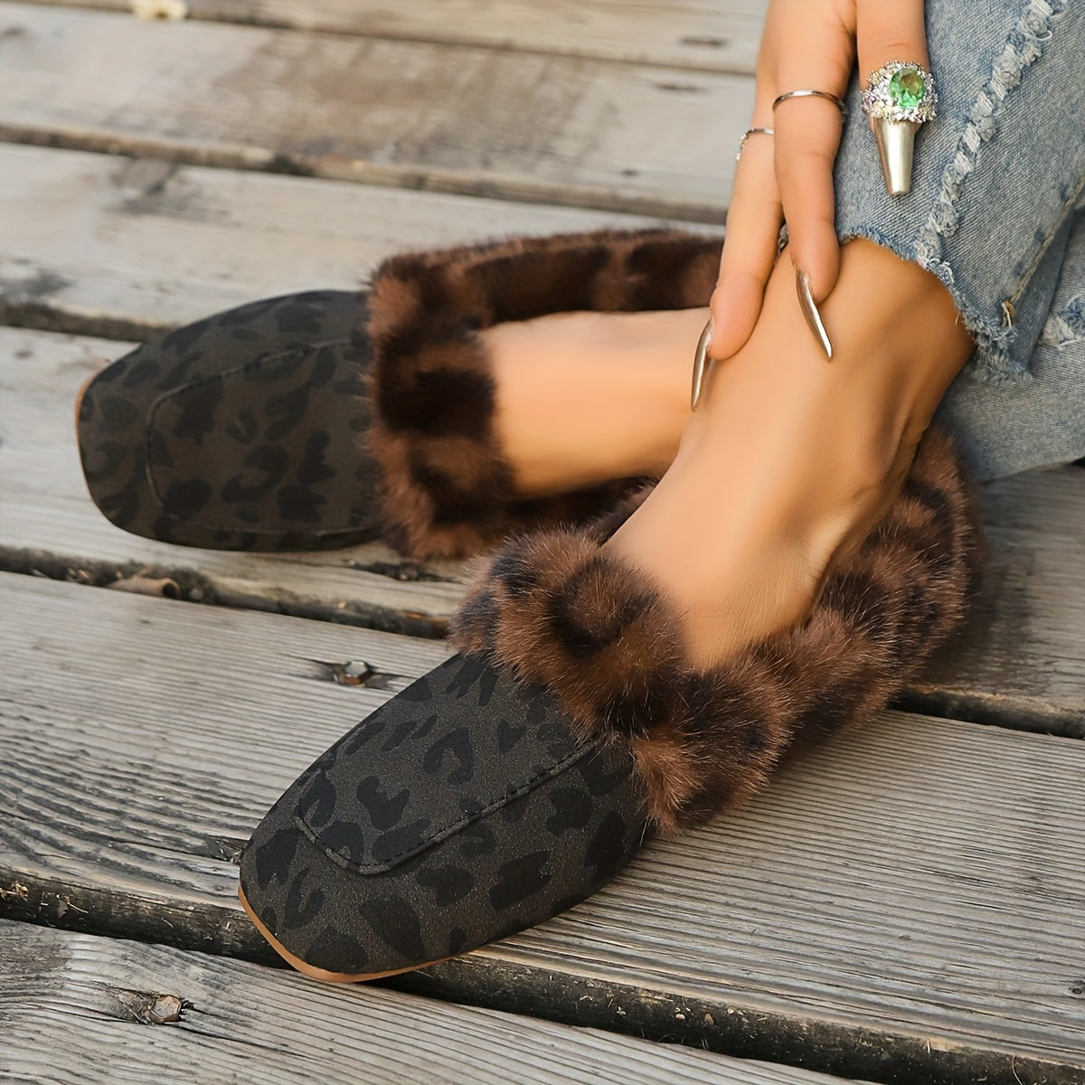 Women’s Leopard Print Plush Slippers Warm Faux Fur Indoor Shoes