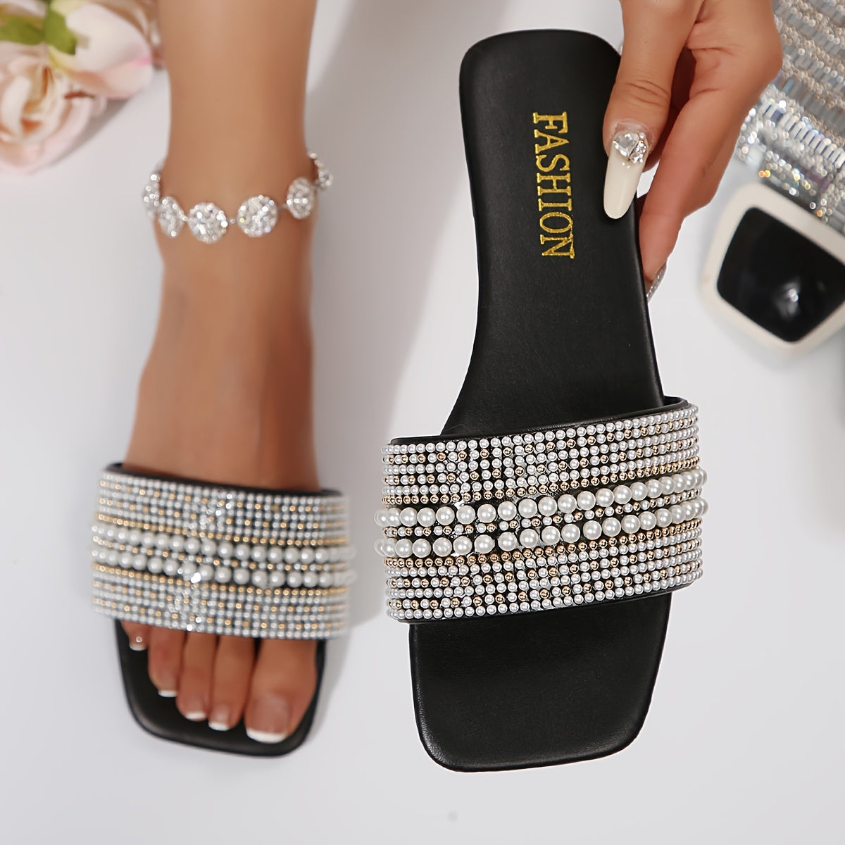 Women's Retro Open Toe Flat Slides Pearl Decoration Summer Lightweight Slippers