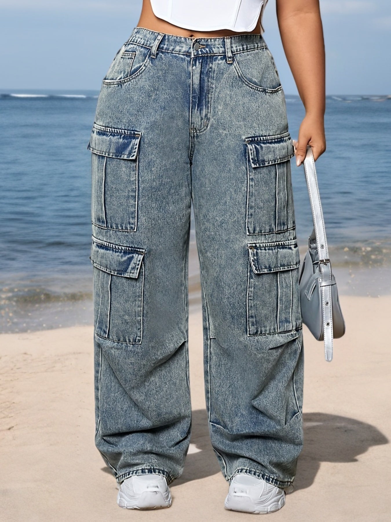 Women's Plus Size Cargo Jeans Loose Fit Denim Pants with Pockets