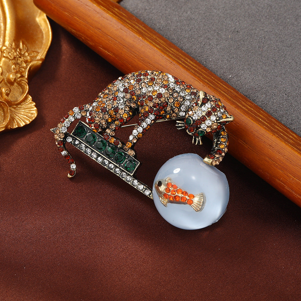 Elegant Chinese-Style Rhinestone Cat Brooch Pin with Fish Design for Women
