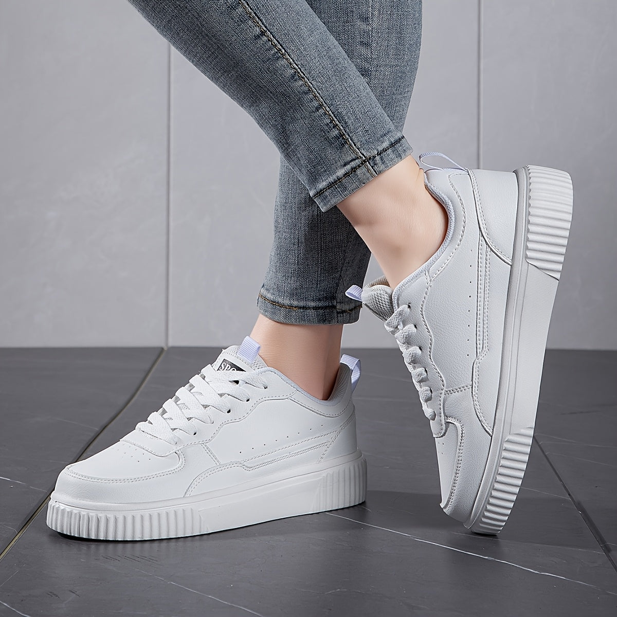 Women's Casual Sneakers Black White Plaid PU Low-Top Lace-Up