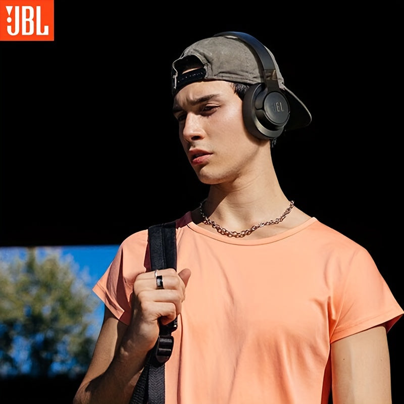 Наушники JBL TUNE 720BT накладные беспроводные с изоляцией звука, регулировкой громкости, конденсаторным микрофоном, разъемом 3,5 мм. Неводонепроницаемый пластиковый дизайн для телефона, спорта, упражнений. Долгое время работы от батареи.