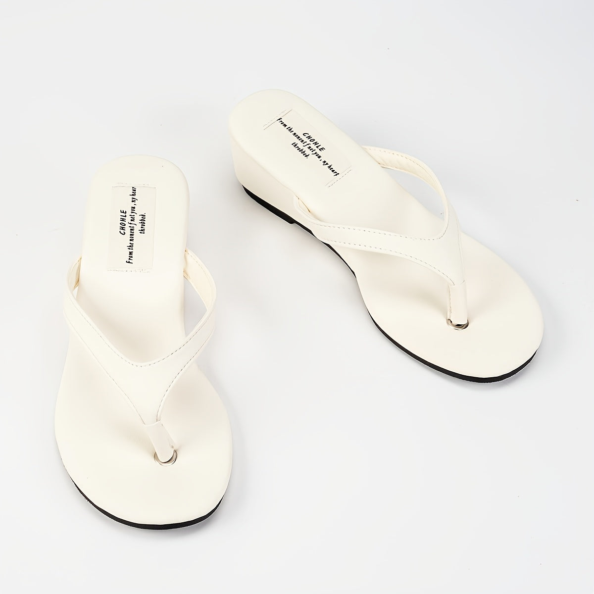 Yoz uchun zamonaviy qizil wedge flip-floplar, har qanday kiyim uchun mukammal