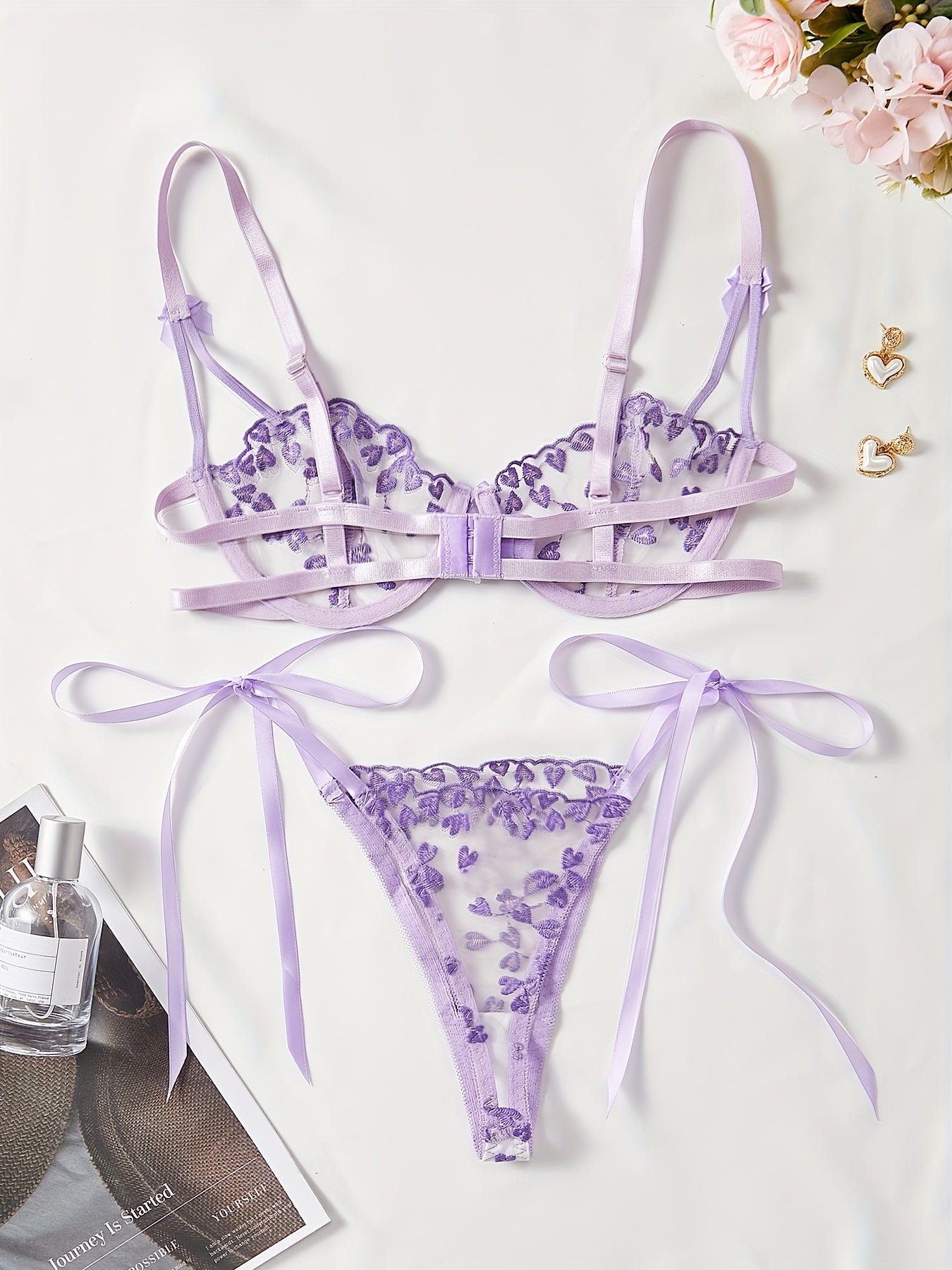 Conjunto de lencería de malla morada para mujer con bordado de corazón y decoración de lazo