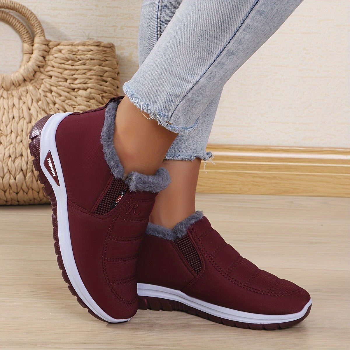 Women’s Winter Cold-Resistant Non-Slip Insulated Outdoor Boots