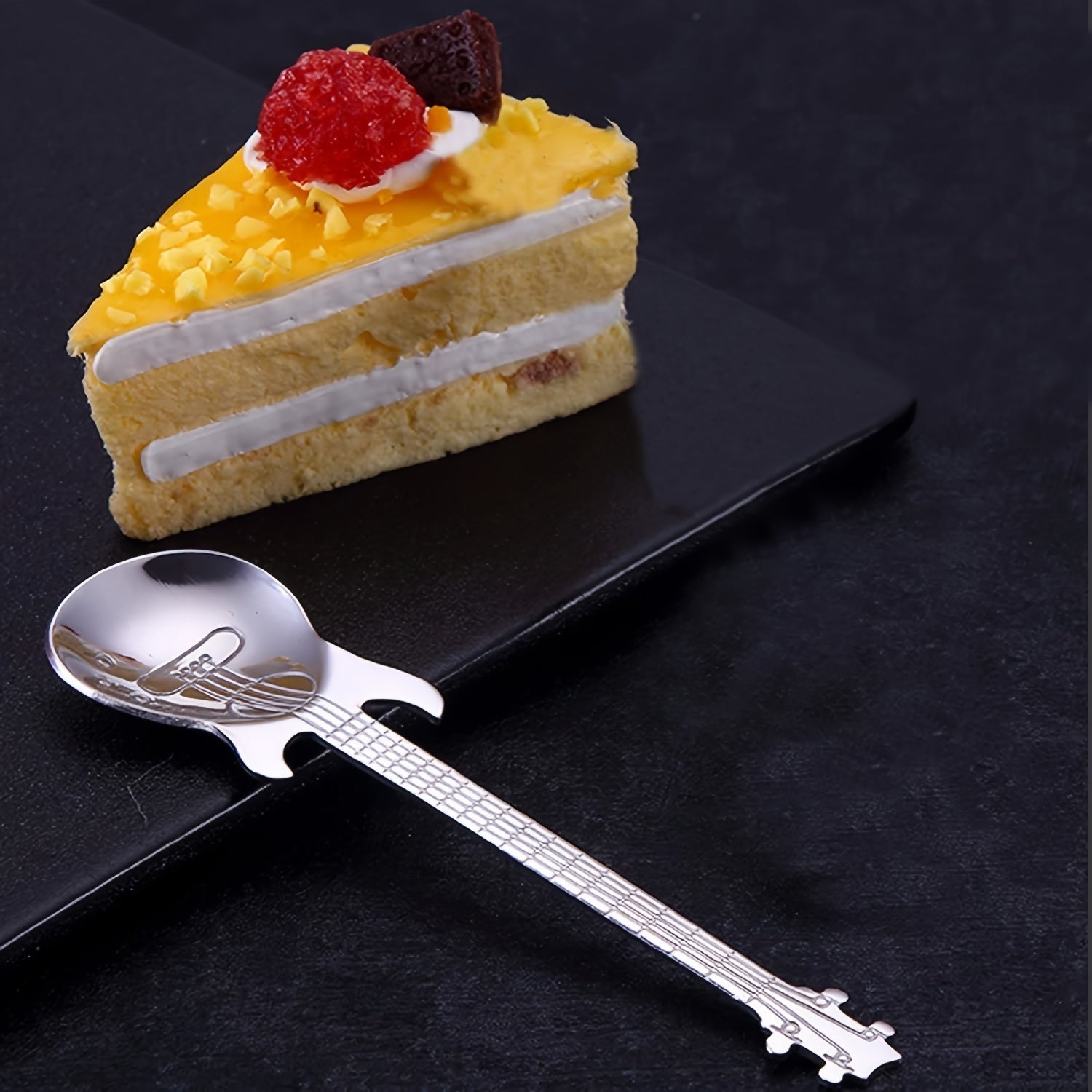 2, 4 yoki 6 dona rostlangan po'latdan yasalgan gitar qoshiqchalari, shirinliklar va sovg'alar uchun