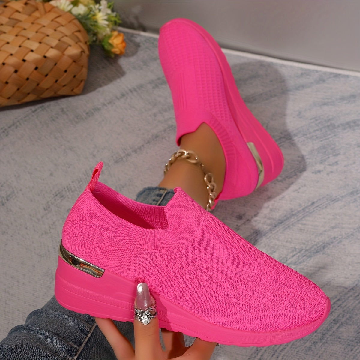 Women's Slip-On Sneakers Lightweight Breathable Mesh Casual Shoes