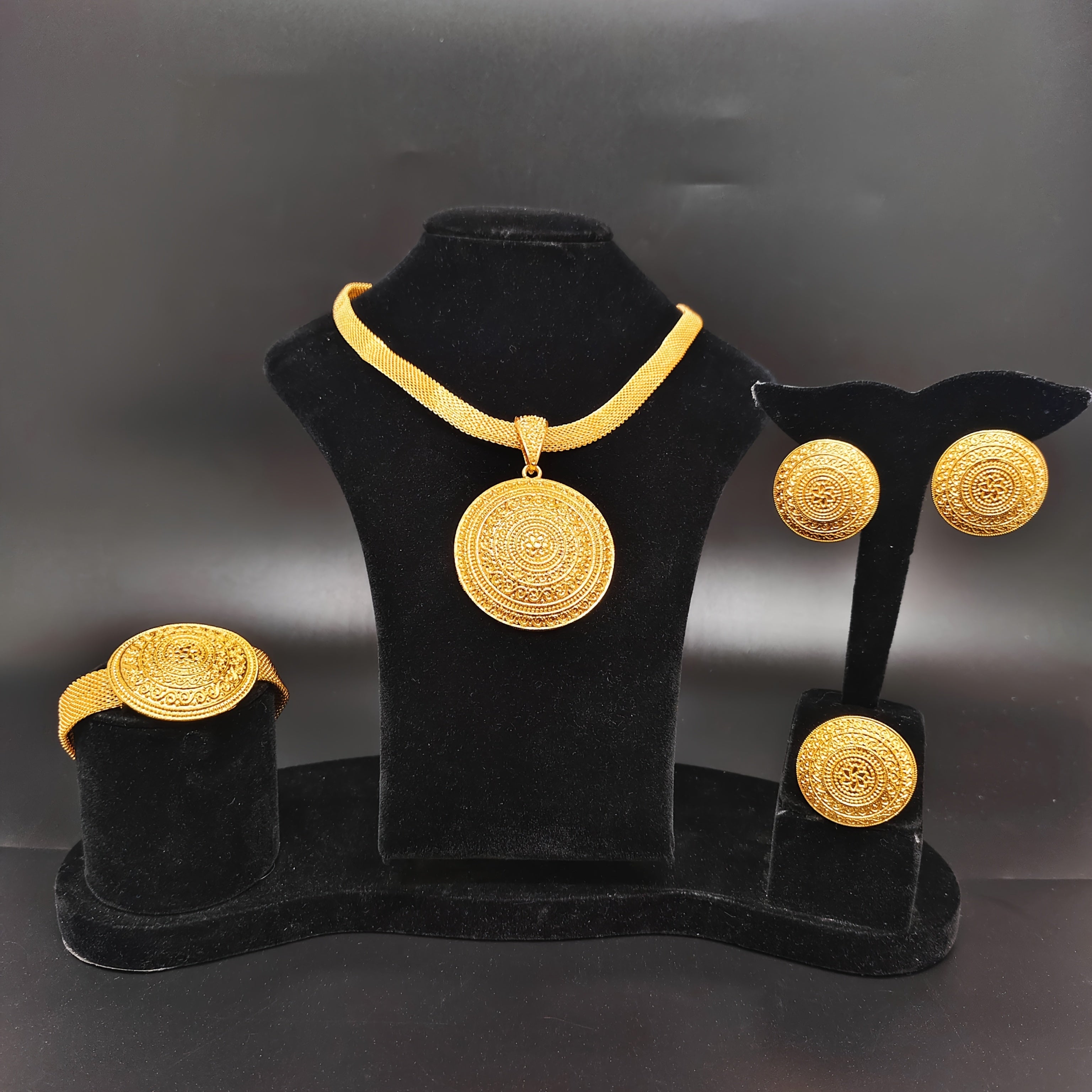 Women's Jewelry Set with Necklace Earrings Bracelet and Ring in Alloy for Everyday Wear