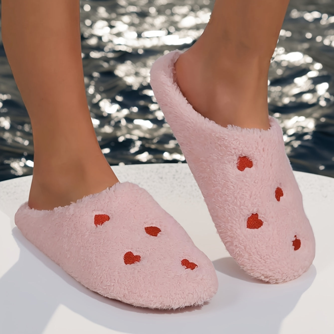 Women’s Black And Pink Heart Pattern Plush Slippers For Winter And Valentine’s Day