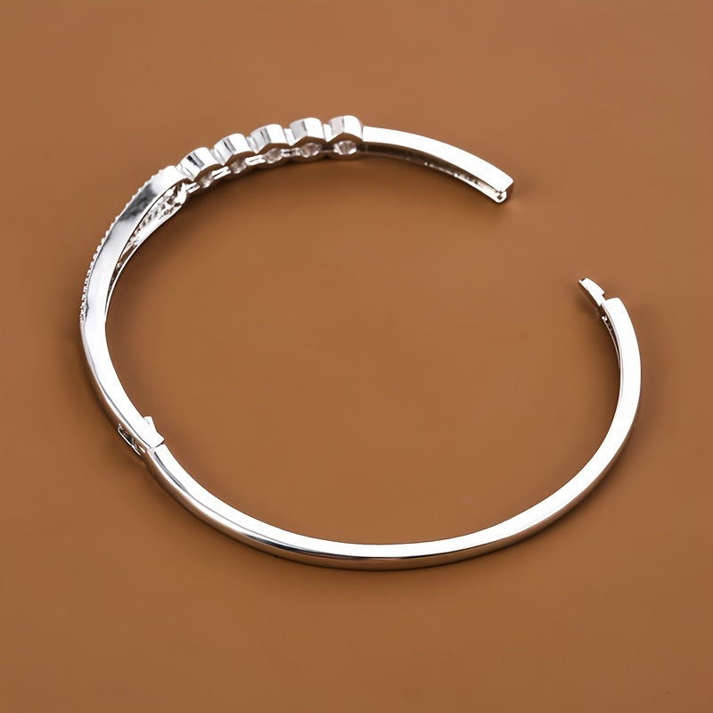 Women's Bracelet with Zirconia Bead Ring Clasp and Circular Design
