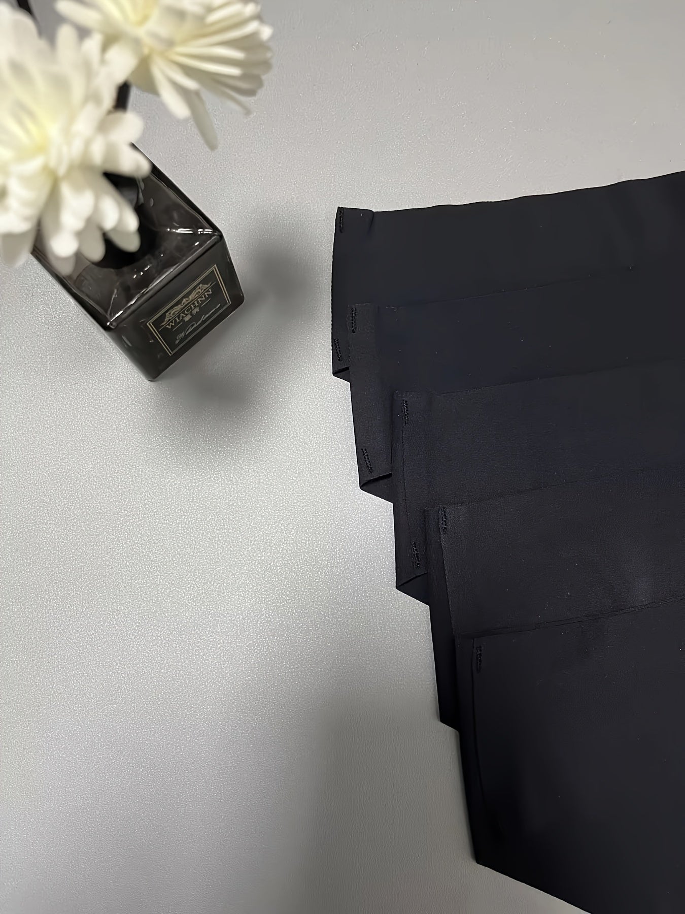 Women's Black Seamless Briefs Low-Rise Breathable Nylon Elastane Stretchy Hand Wash