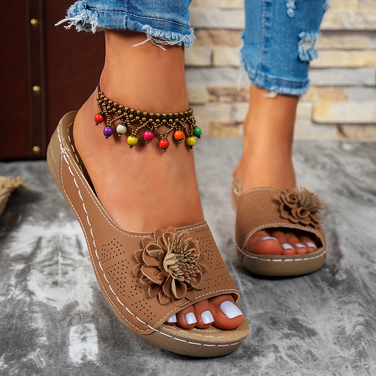 Women's White Floral Embellished Open-Toe Slide Sandals Casual Summer