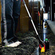 Uzoq tutqichli elektr chiqindi qisqichi - mustahkam alyuminiy konstruktsiya, yotoqxonalarda, oshxonalarda, yashash xonalarida va ochiq joylarda oson tozalash uchun kengaytirilgan erishish bilan avtomatik chiqindi yig'uvchi, zaruriy uy tozalash asbobi