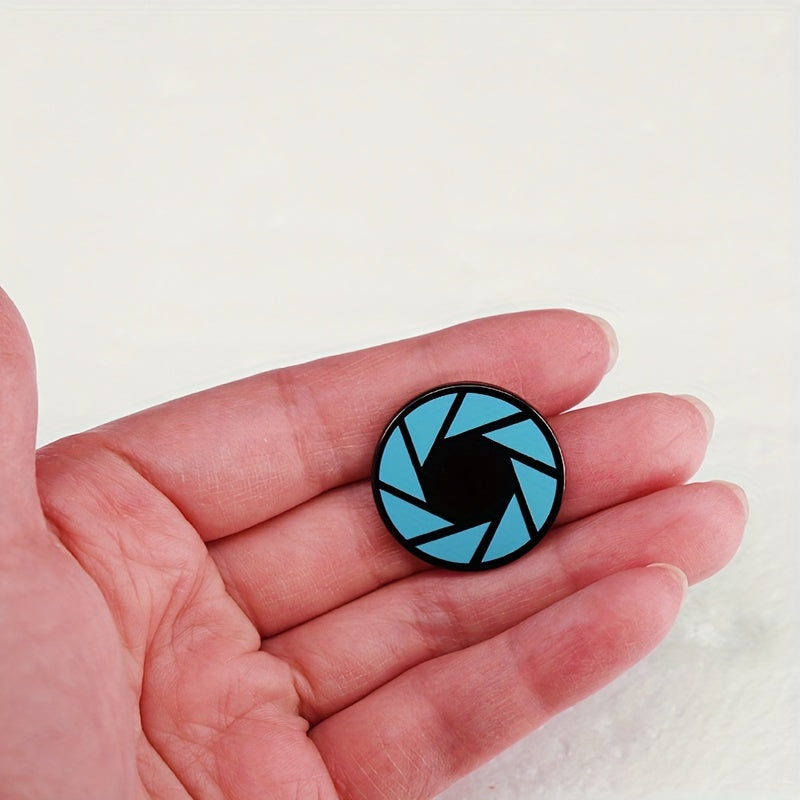 Game Logo Brooch Pin UV Plated Zinc Alloy Casual Gift Accessory