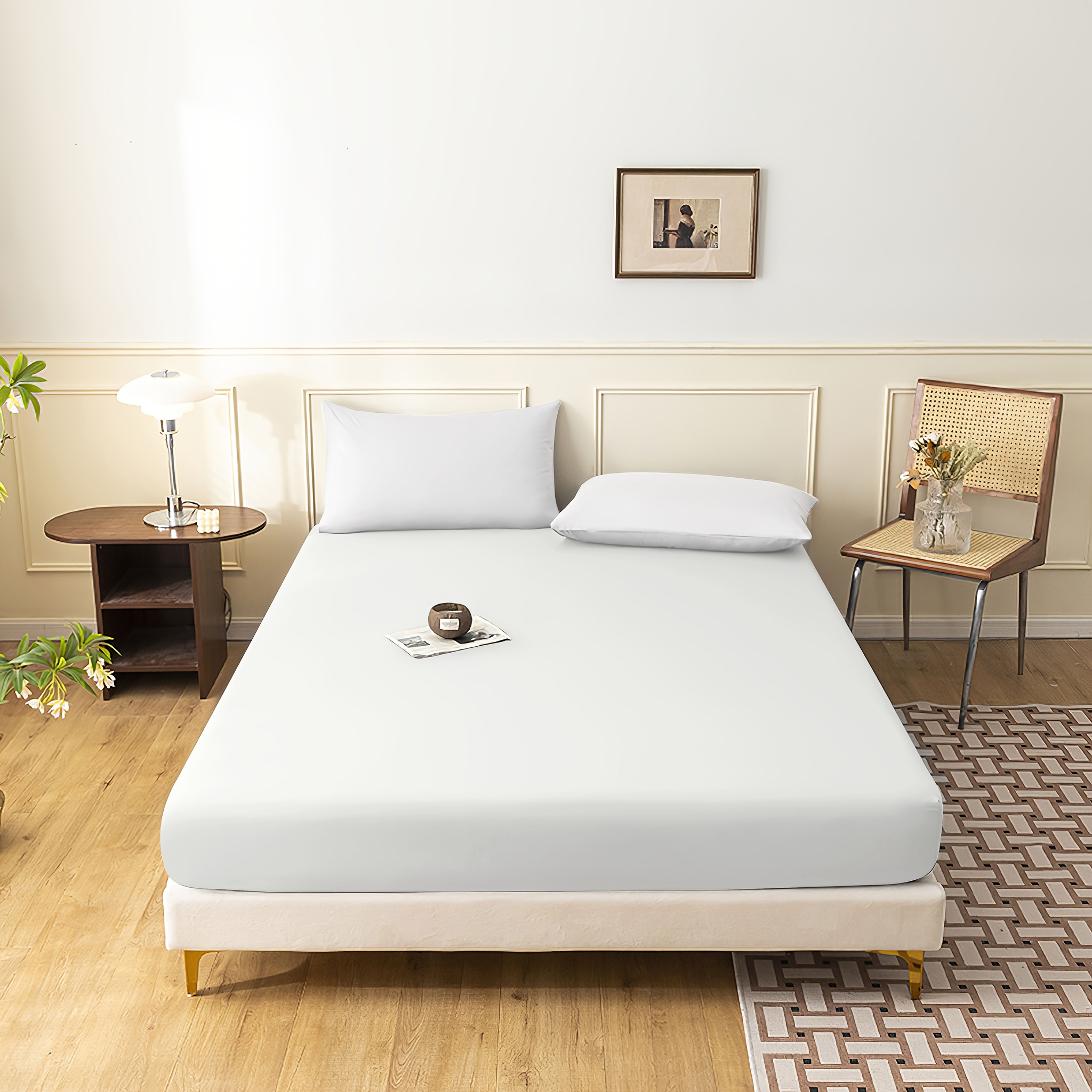 Polyester Sanded Fabric Bedding Set with Flat Sheet and Pillowcases for Bedroom and Guest Room