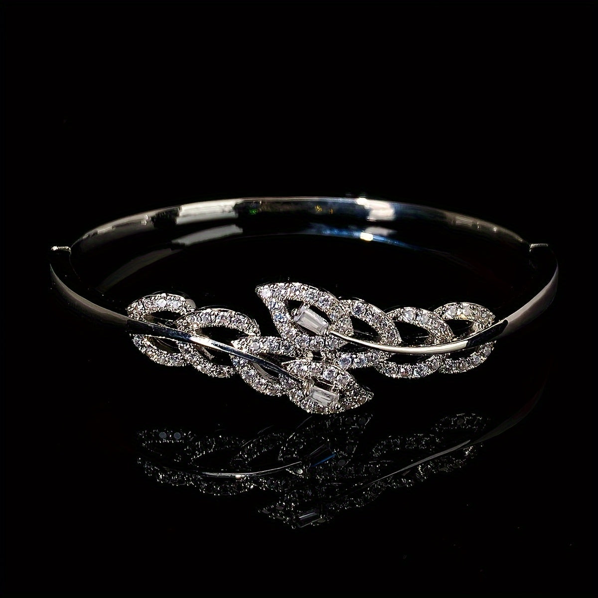 Women's Adjustable Leaf Design Bracelet with Synthetic Zirconia