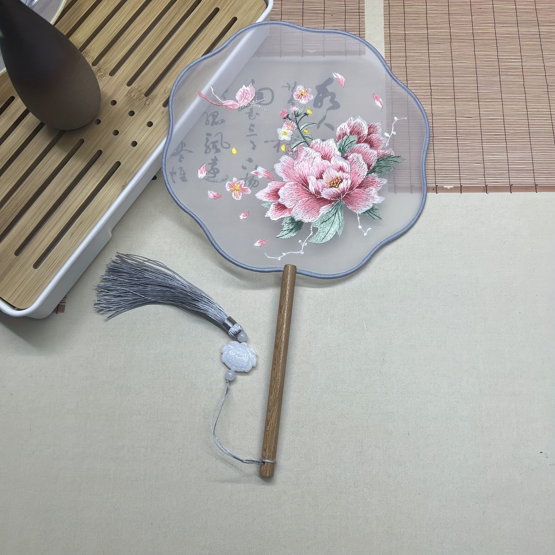 Fan de mano de estilo chino bordado con mango de madera para danza y manualidades