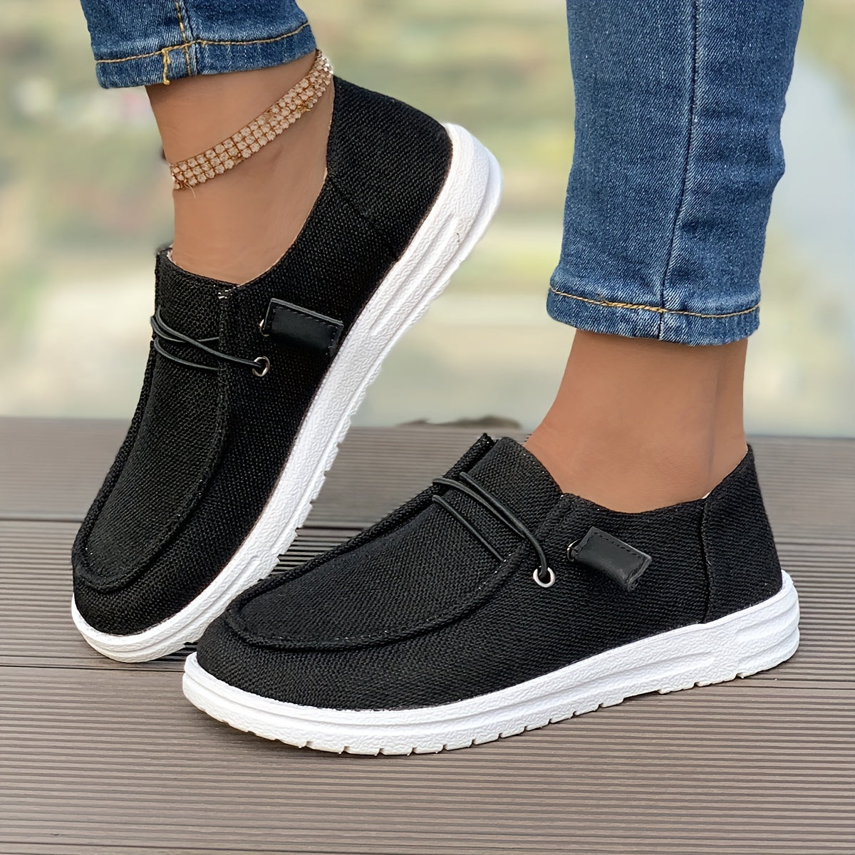 Women's Casual Slip-Resistant Round Toe Low-Top Sneakers with Breathable Fabric