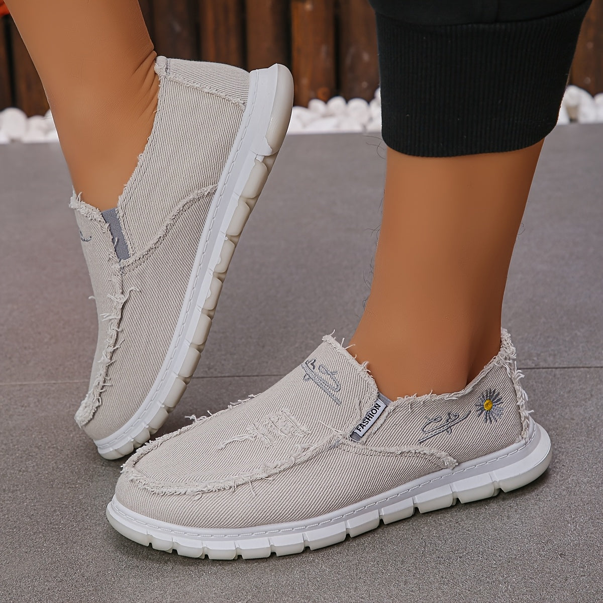 Women's Slip-On Loafers Black Floral Non-Slip PVC Sole All-Season