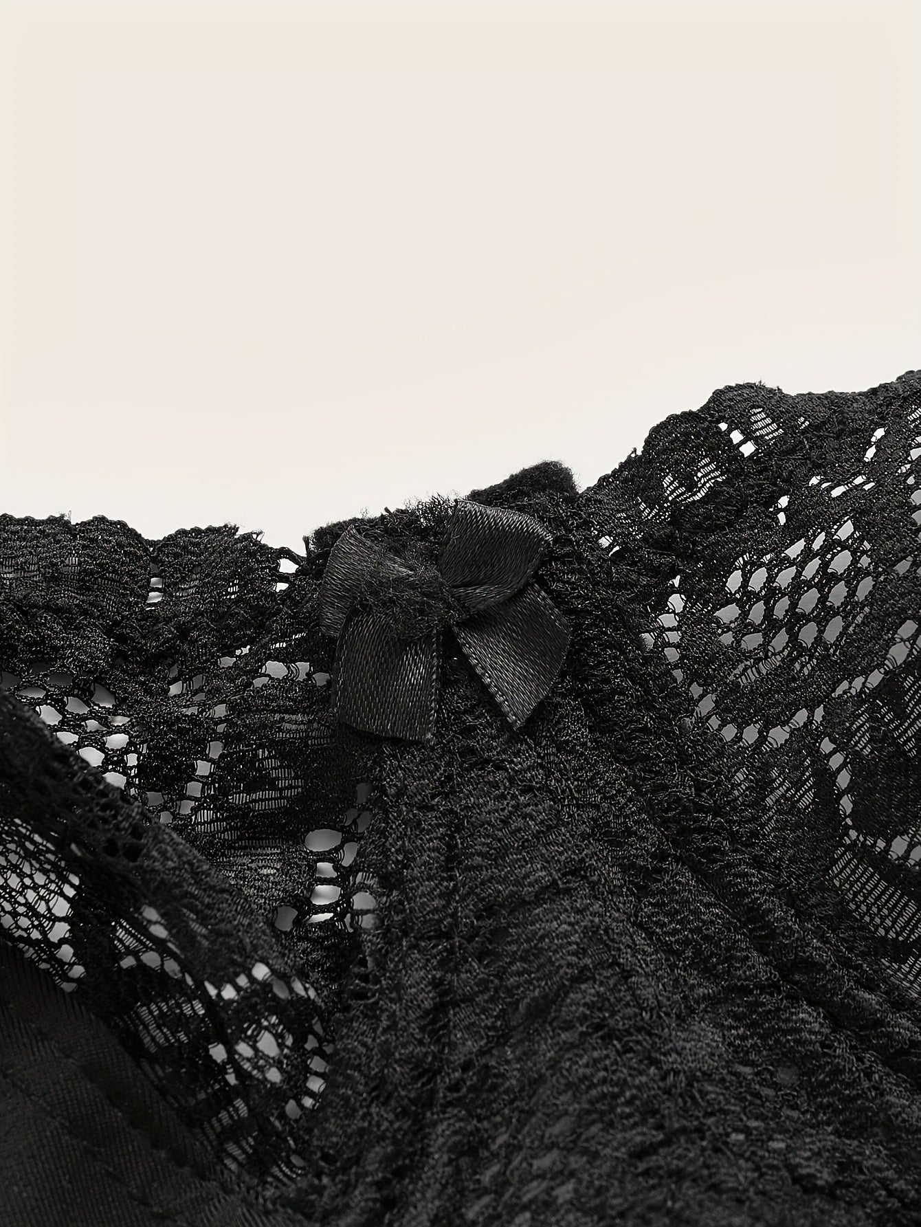 Plus Size Elegant Underwired Non-Padded Bra with Bow and Contrast Lace