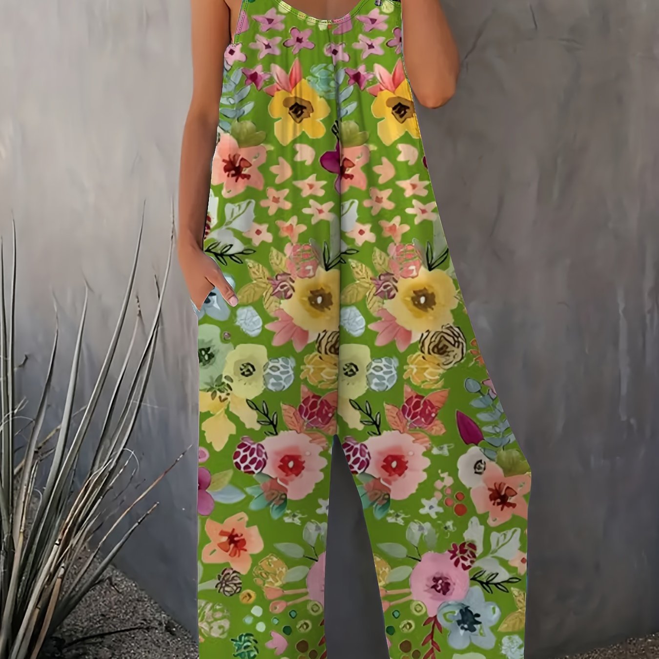 Plus Size Women's Floral Wide-Leg Jumpsuit with Pockets for Summer Vacation