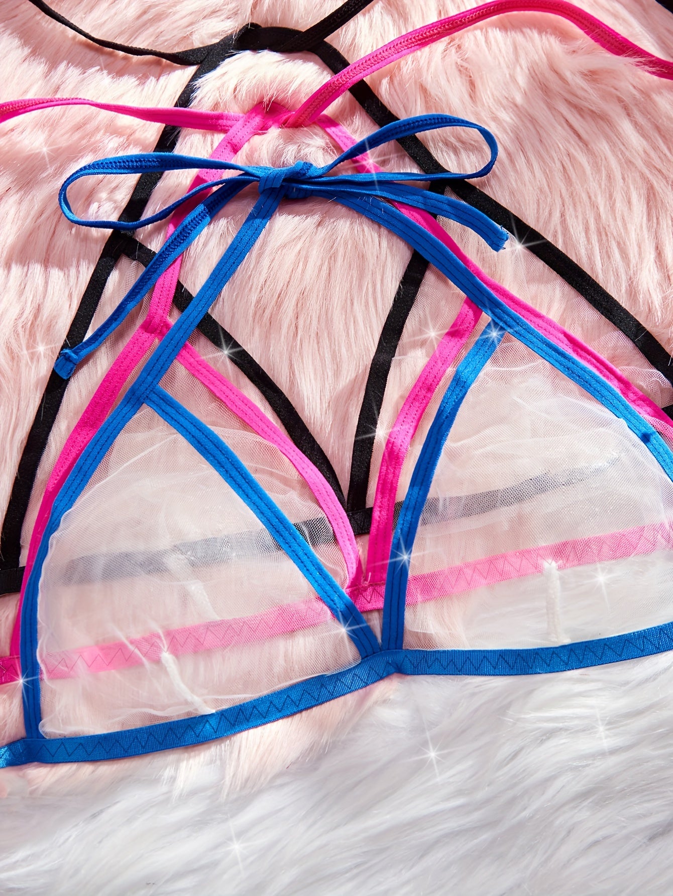 6 ta bo'lakli shaffof tarmoq bikini libosi to'plami, halter strap bra va shaffof thong bilan