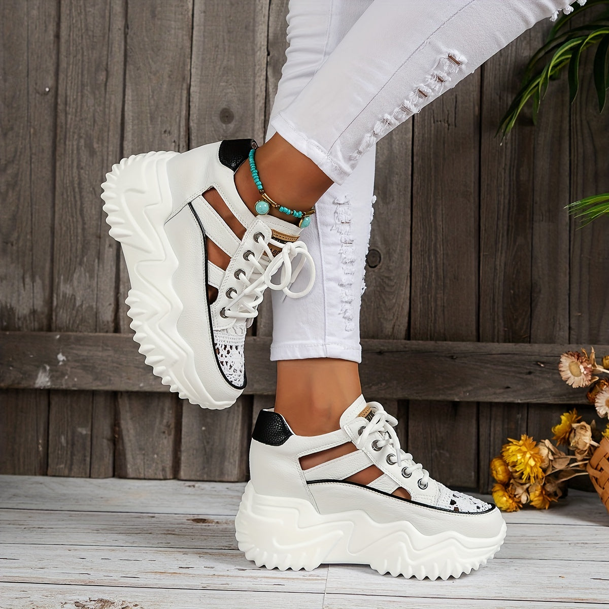 Women's Mesh Sneakers Platform Sole Lace-Up Breathable Casual