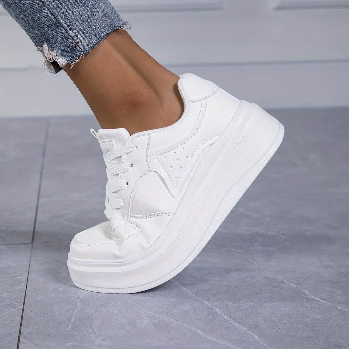 Women's White Sneakers Cushioned Platform Lace-Up Shoes All-Day Comfort