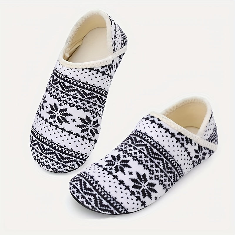 Women's Slip-On House Slippers Lightweight Non-Slip Black White Paisley