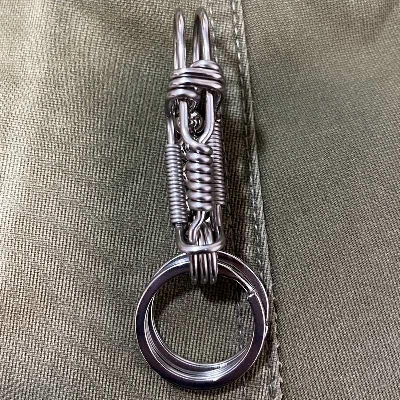 Men's Stainless Steel Keychain with Engraved Bead and Mechanical Buckle