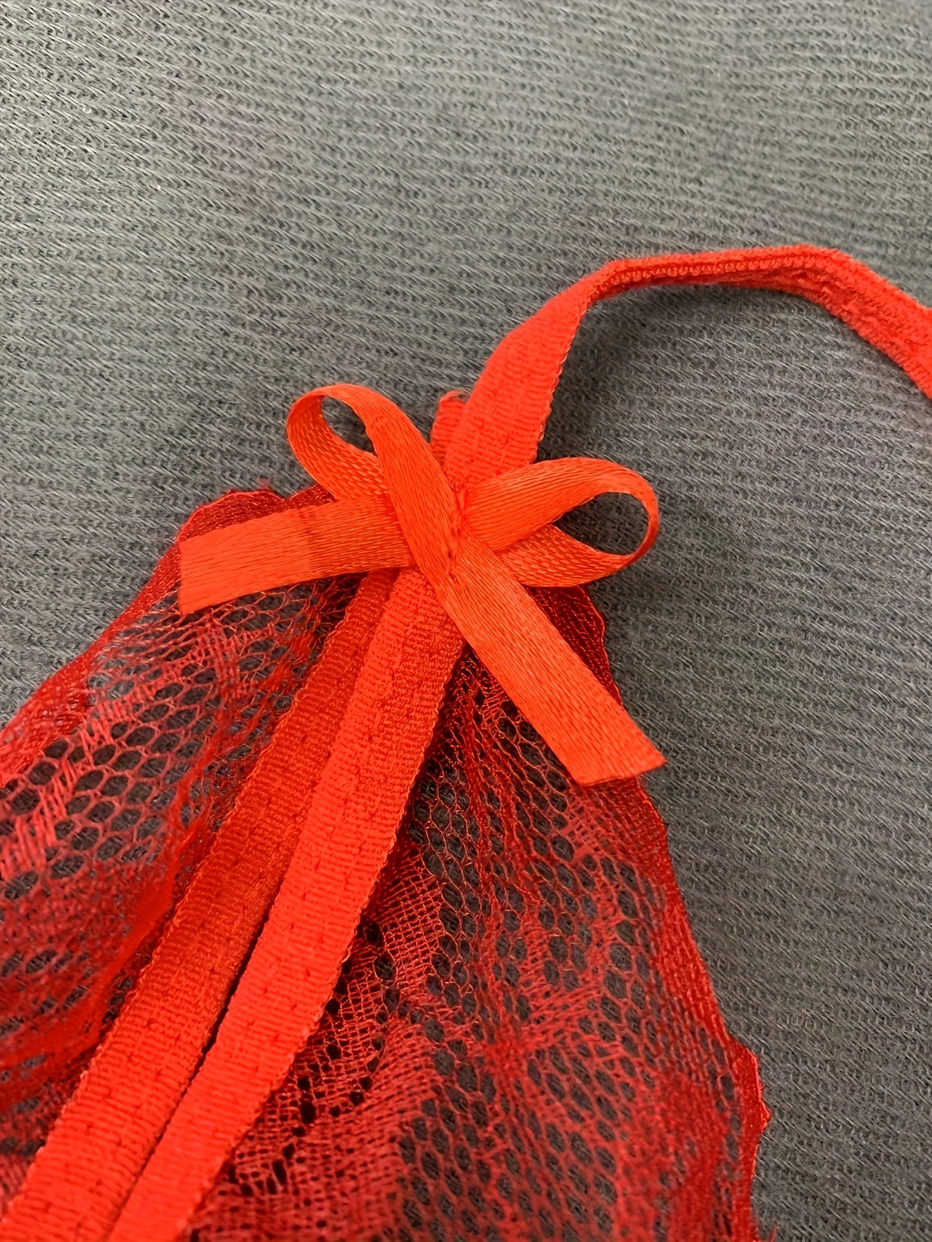 Plus o'lchamdagi ayollar uchun gul naqshli tikanli ochiq ko'krakli ichki kiyimlar to'plami va tanga