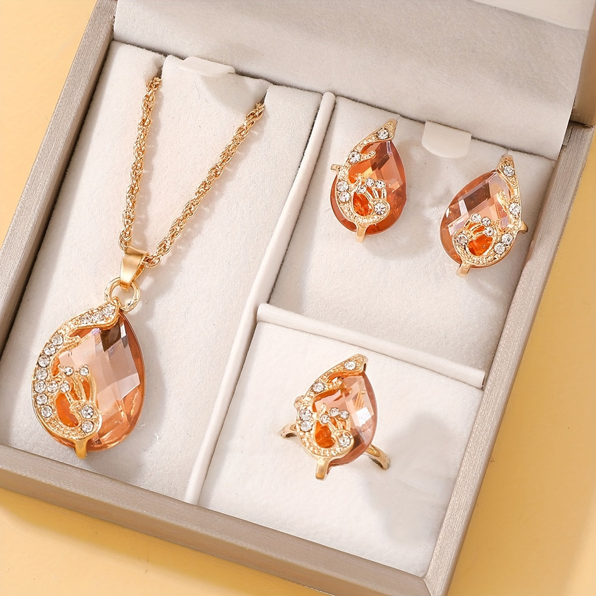 Women’s 4-Piece Teardrop Glass Rhinestone Jewelry Set Alloy Necklace Earrings Vacation Style