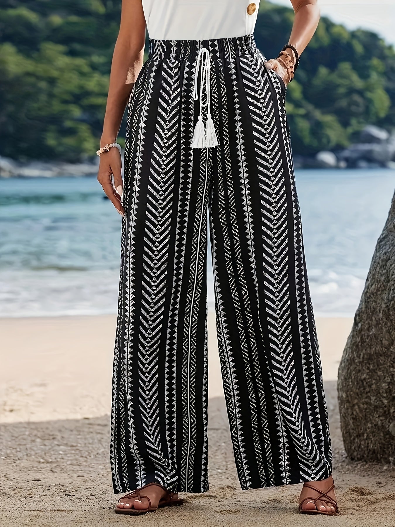 Women's Black White Geometric Chevron Wide-Leg Pants Elastic Waist Casual