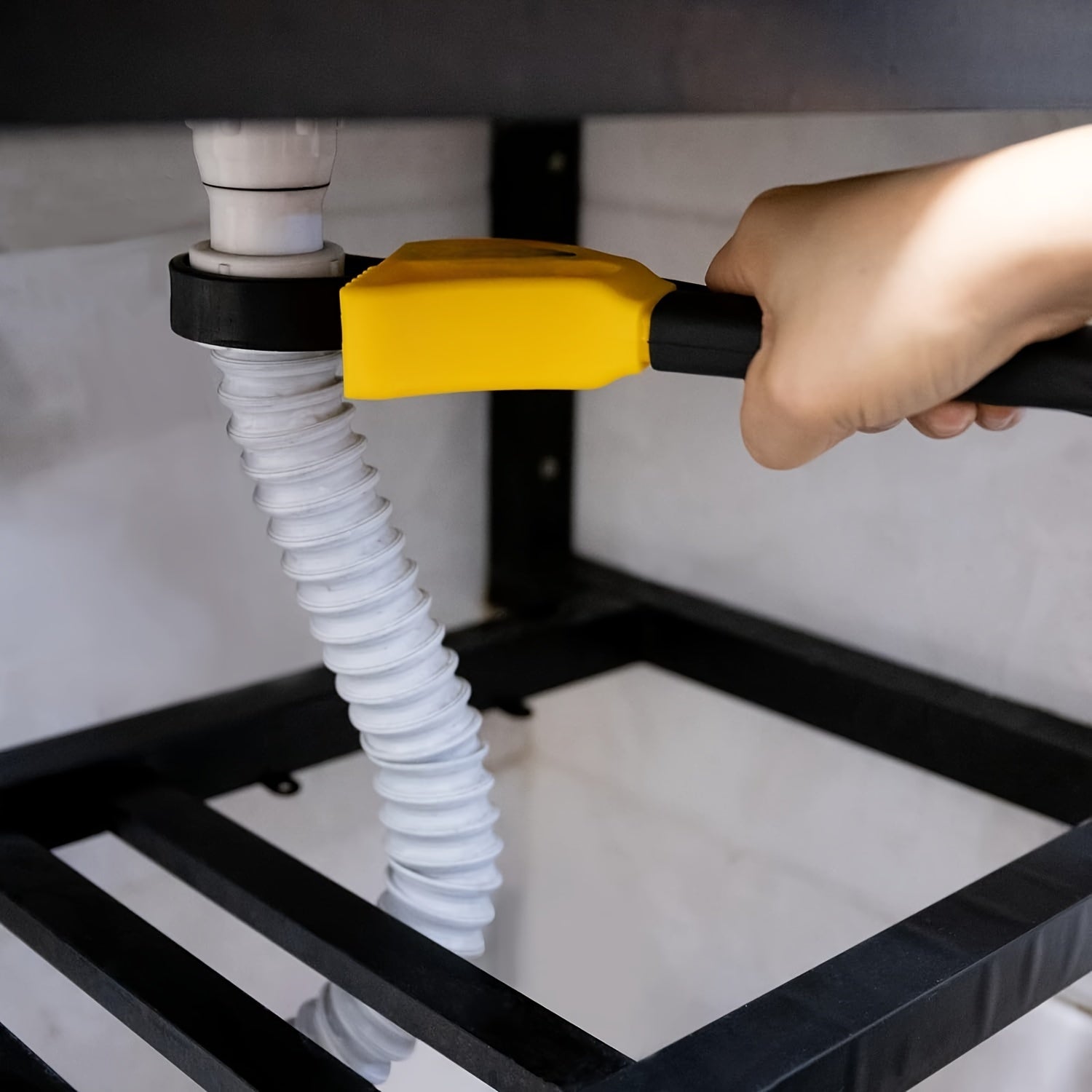 Adjustable Rubber Belt Wrench for Bottle Opening, Pipe Tightening, and Engine Work