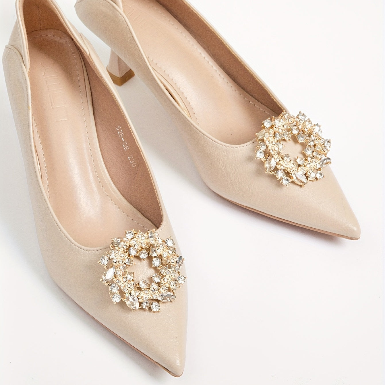 Women Crystal Flower Shoe Clips Detachable Buckles for Wedding High Heels
