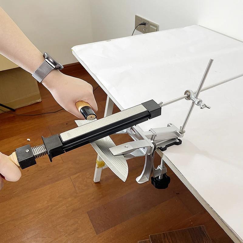 360° айланма функцияси билан янгиландиган фиксланган бурчакли пичоқ тозалаш қуроли, ошхона пичоқларини самарали тегишли қилиш учун.