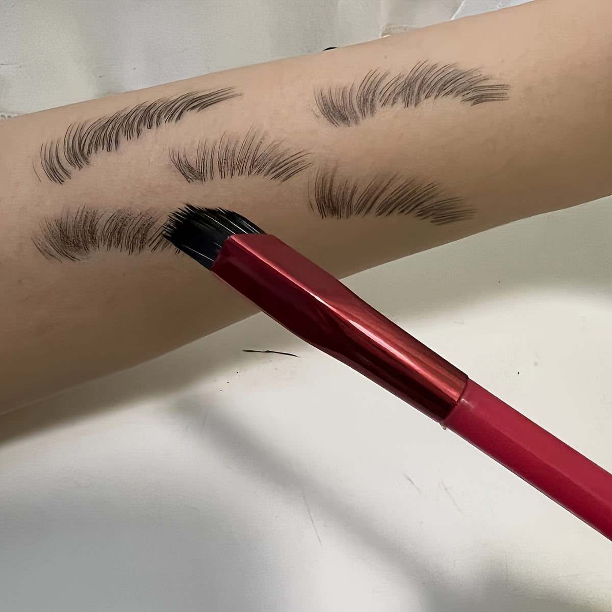 Women's Multi-Use Eyebrow Brush with 3D Effect Ergonomic Handle