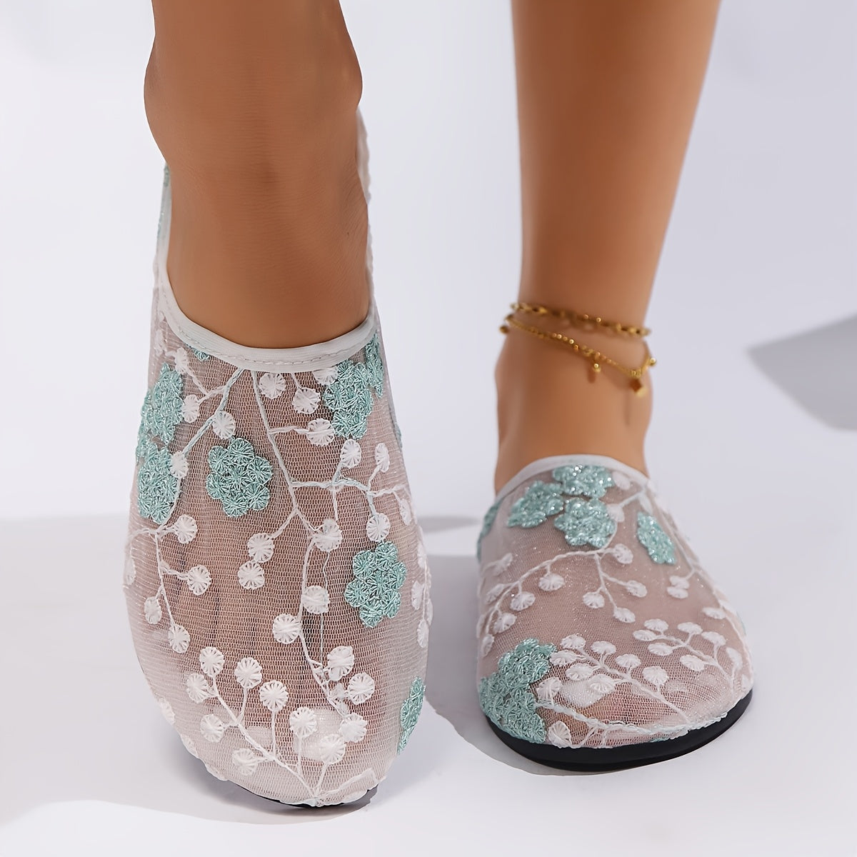 Women's Breathable Flat Shoes with Lace and Floral Embroidery Casual All-Season White and Blue